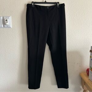 DKNY by Donna Karan Slim Ankle Trousers in Women’s Size 6. In black. Polyester